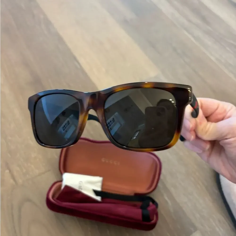 Gucci Polarized Rectangle Sunglasses
